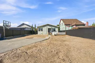 6th St, Hollister, CA 95023 - Photo 32