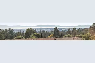 61 Thousand Oaks St, Oakland, CA 94605 - Photo 32