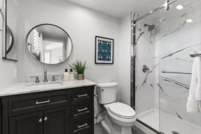 61 Thousand Oaks St, Oakland, CA 94605 - Photo 20