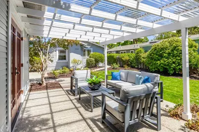 2260 Williams St, Palo Alto, CA 94306 - Photo 18
