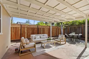 22071 Hibiscus Dr, Cupertino, CA 95014 - Photo 30