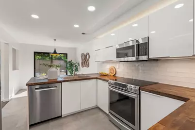 1327 Greenwich Ct, San Jose, CA 95125 - Photo 10