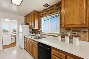 316 Courtland Dr, San Bruno, CA 94066 - Photo 10