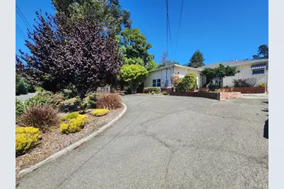 568 Admiral Callaghan Ln, Vallejo, CA 94591 - Photo 2