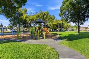 763 Stardust, San Jose, CA 95123 - Photo 32