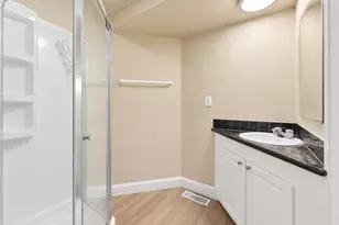 325 E St John St, San Jose, CA 95112 - Photo 14