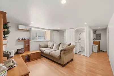 1090 S 7th St, San Jose, CA 95112 - Photo 12