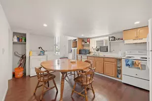 1090 S 7th St, San Jose, CA 95112 - Photo 16