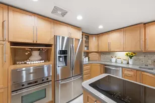 30 Los Altos Square, Los Altos, CA 94022 - Photo 20