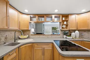 30 Los Altos Square, Los Altos, CA 94022 - Photo 16