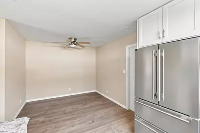 4716 Stonehurst Way, Sacramento, CA 95842 - Photo 14
