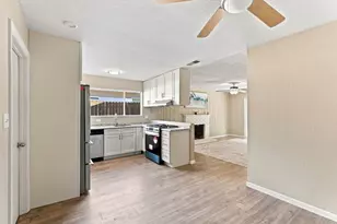 4716 Stonehurst Way, Sacramento, CA 95842 - Photo 16
