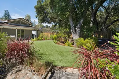 2068 Cynthia Way, Los Altos, CA 94024 - Photo 38