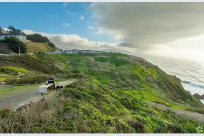 84 Eastgate Dr, Daly City, CA 94015 - Photo 138