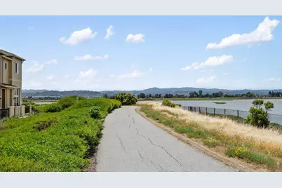 201 Keech Dr, Redwood Shores, CA 94065 - Photo 46