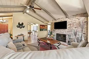 400 Donald Dr, Hollister, CA 95023 - Photo 8