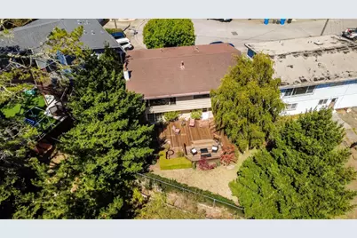 1152 Dulles Ct, Pacifica, CA 94044 - Photo 38