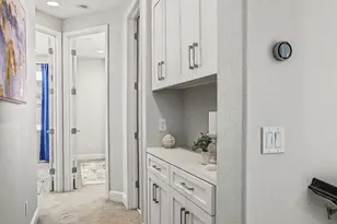 220 Sierra Vista Ave, Mountain View, CA 94043 - Photo 20