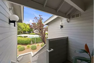 400 Shadow Run Dr, San Jose, CA 95110 - Photo 2