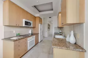 130 E San Fernando St 25, San Jose, CA 95112 - Photo 12