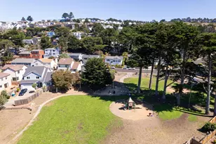 207 Beverly Pl, Pacifica, CA 94044 - Photo 32