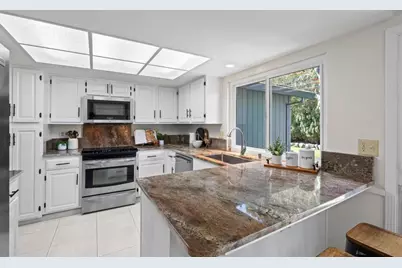 3653 Slopeview Dr, San Jose, CA 95148 - Photo 20