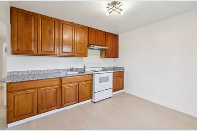 122 N Claremont St, San Mateo, CA 94401 - Photo 36