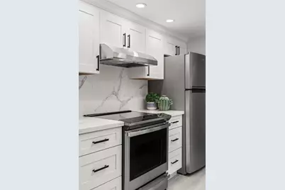861 Cherry Creek Cir, San Jose, CA 95126 - Photo 4
