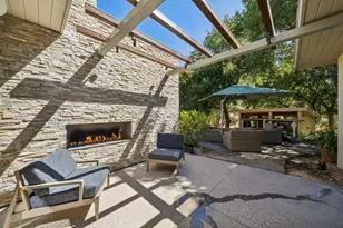 2 Buck Meadow Dr, Portola Valley, CA 94028 - Photo 104