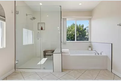 18120 Jaguar Ct, Los Angeles, CA 91335 - Photo 30
