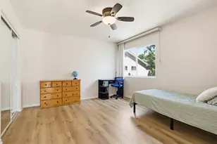 18120 Jaguar Ct, Los Angeles, CA 91335 - Photo 32