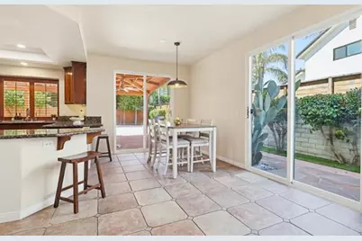 18120 Jaguar Ct, Los Angeles, CA 91335 - Photo 8