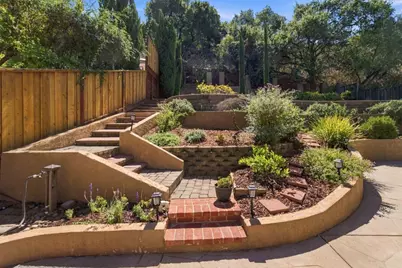 904 Foothill Dr, San Jose, CA 95123 - Photo 38