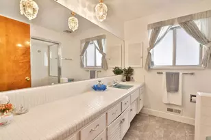 1437 Robsheal Dr, San Jose, CA 95125 - Photo 14