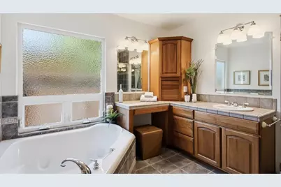 543 Jeter St, Redwood City, CA 94062 - Photo 18