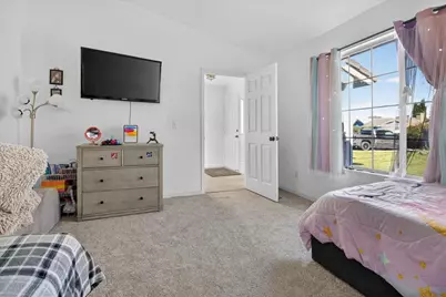 1911 Glarner St, Hollister, CA 95023 - Photo 16
