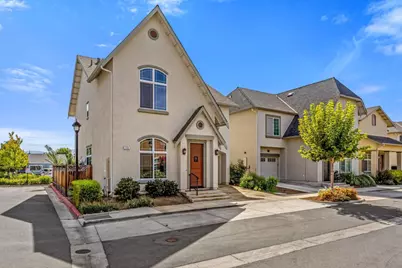135 Springtime Cir, Hollister, CA 95023 - Photo 2
