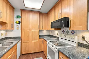 240 N Bayshore Blvd 307, San Mateo, CA 94401 - Photo 4