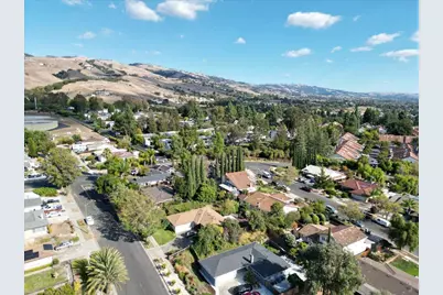 3562 Oakleaf Dr, San Jose, CA 95127 - Photo 46
