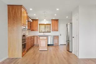 250 Forest Ridge Rd 42, Monterey, CA 93940 - Photo 20