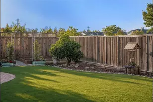12498 Sumner Dr, Saratoga, CA 95070 - Photo 22
