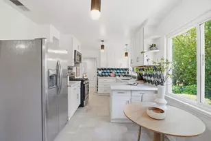 820 Chimalus Dr, Palo Alto, CA 94306 - Photo 14