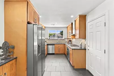1025 Fulton Ave, Sunnyvale, CA 94089 - Photo 10