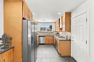 1025 Fulton Ave, Sunnyvale, CA 94089 - Photo 10