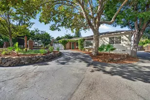 17445 Pleasant View Ave, Monte Sereno, CA 95030 - Photo 4