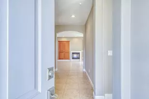 427 Chardonnay Dr, Salinas, CA 93906 - Photo 4