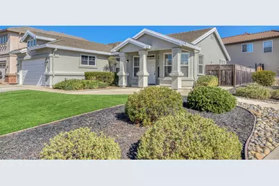 427 Chardonnay Dr, Salinas, CA 93906 - Photo 2