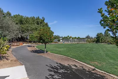 12078 Beauchamps Ln, Saratoga, CA 95070 - Photo 32