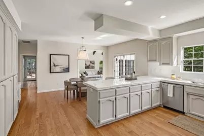 12078 Beauchamps Ln, Saratoga, CA 95070 - Photo 10