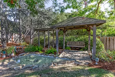 12078 Beauchamps Ln, Saratoga, CA 95070 - Photo 30